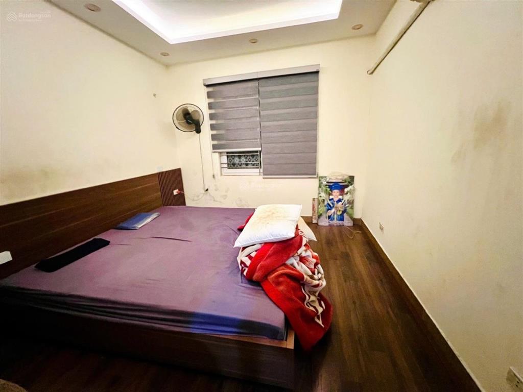 Chỉ 11 tỷ có nhà phân lô kđt đền lừ hoàng mai  42m2 5 tầng  ô tô qua lại đậu trước nhà