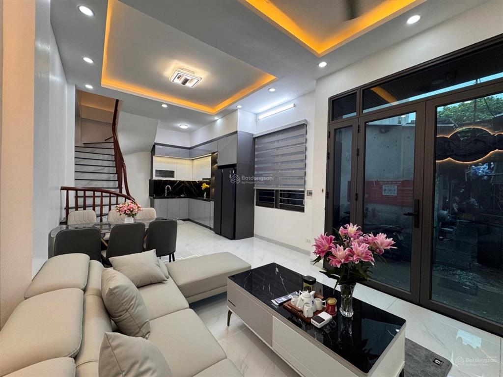 Phân lô kim đồng  46m2 5 tầng lô góc  mặt tiền rộng  full nội thất  9,95 tỷ
