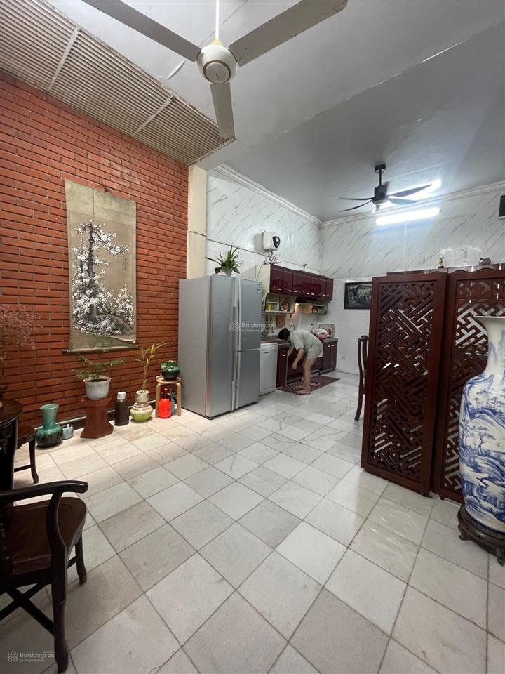 Bán nhà kim đồng tân mai, dt 72m2 phân lô cách phố lớn 30m, nhà 4 tầng dân xây kiên cố, giá 13.5 ty