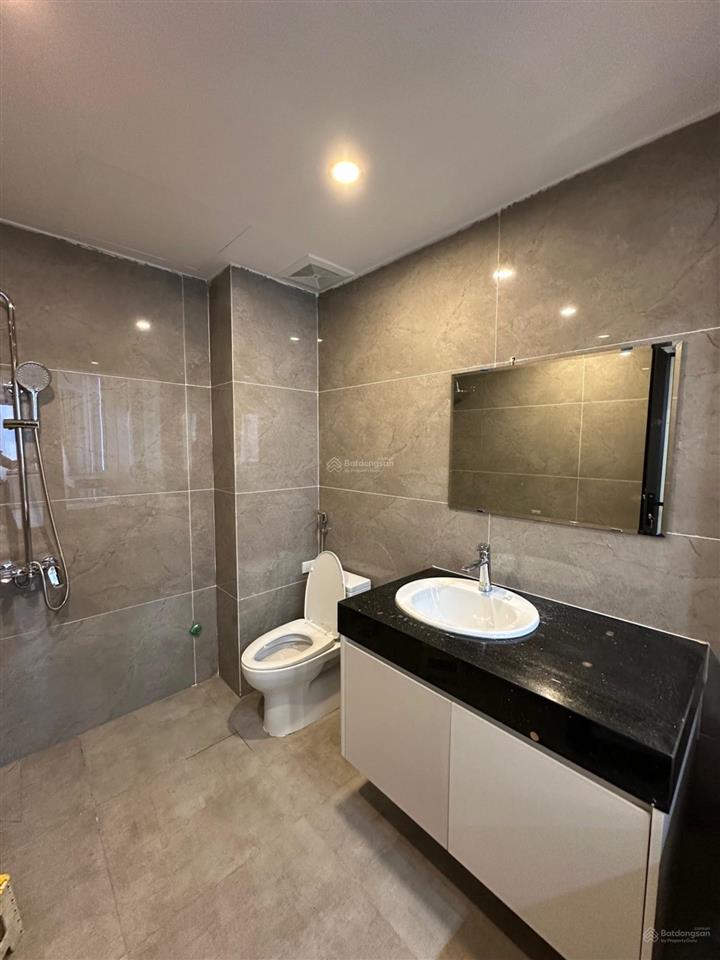 Nhà đẹp thang máy phố minh khai  dt 48m2 xây mới 7t full nội thất, 10m ra đường ô tô  13.5 tỷ