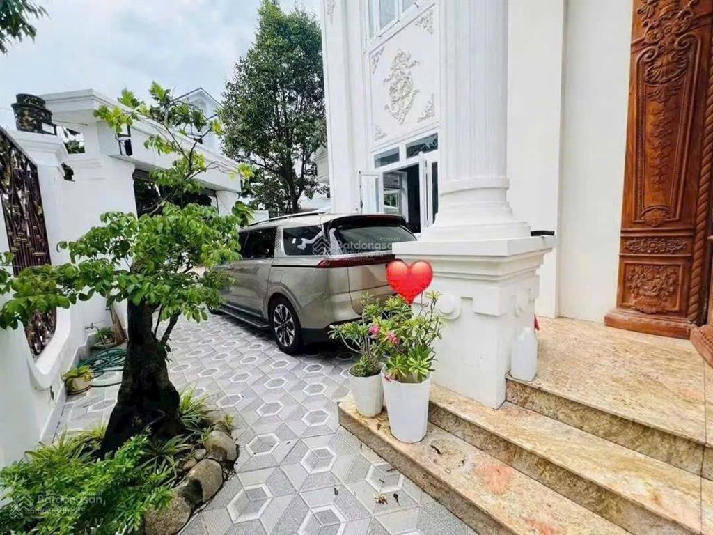 Bán biệt thự 4pn, 4wc, 231m2 tại phường 11, vũng tàu, giá tốt 19,5 tỷ vnd, để lại full nội thất