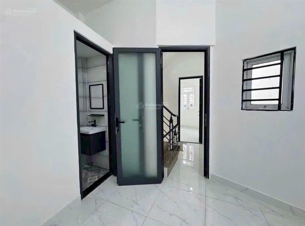 Ngộp bank bán nhà hẻm nguyễn xí