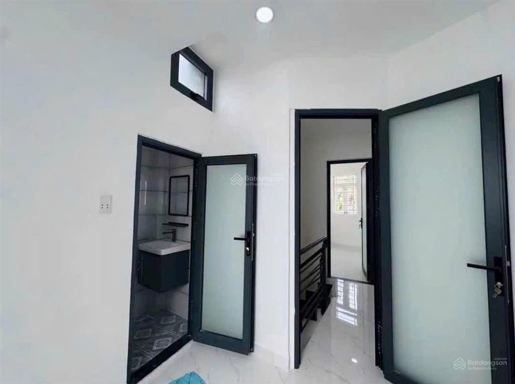 Ngộp bank bán nhà hẻm nguyễn xí