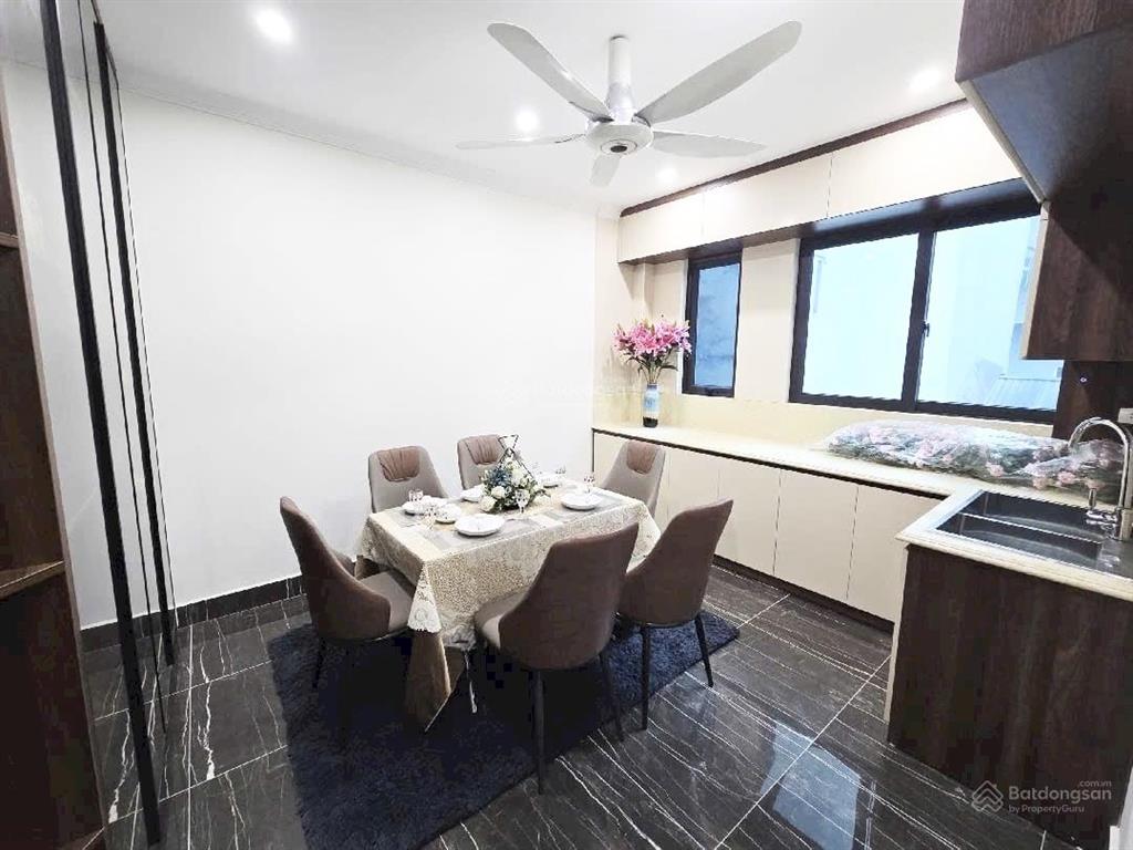 Oto 7 chỗ vào nhà tặng full nội thất 5 tầng thang máy vài bước ra phố nguyễn khánh toàn, cầu giấy