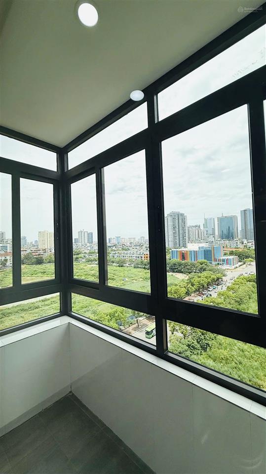 Bán căn hộ nam trung yên tặng full nội thất hiện đại. lô góc 2 ngủ sổ đỏ chính chủ lâu dài