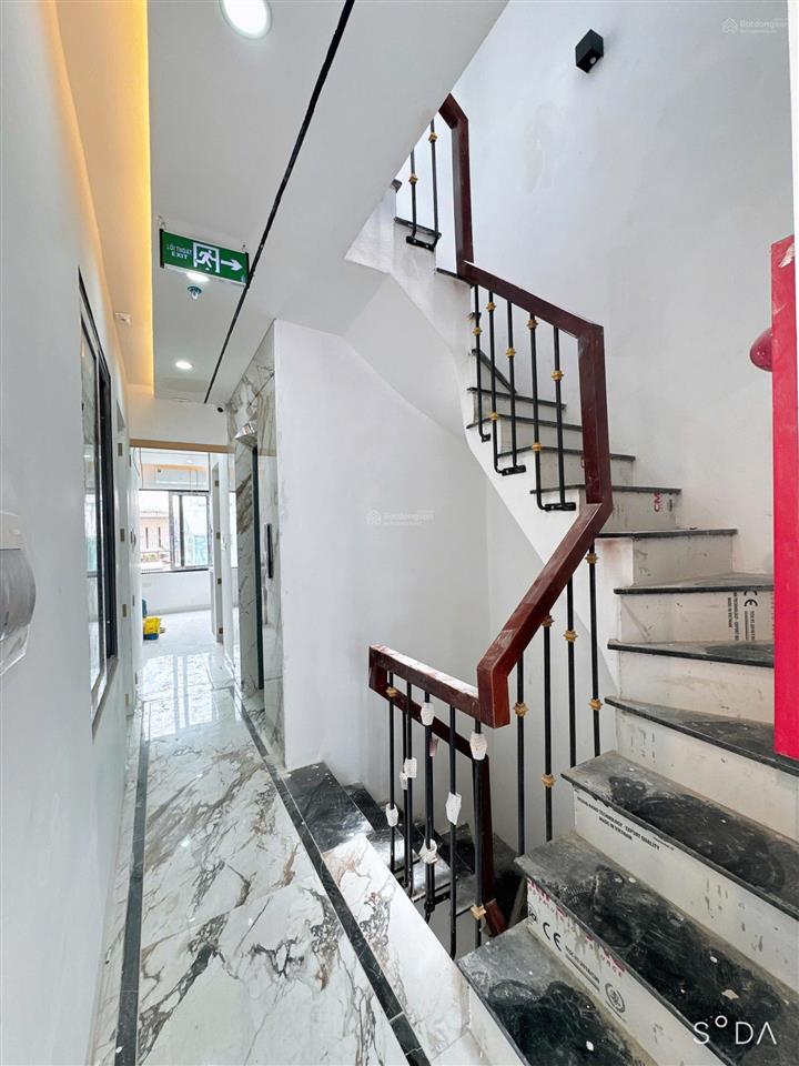 Cực đỉnh tòa dòng tiền nguyễn ngọc vũ 30m ra ô tô 17 phòng full đồ  60m 6 tầng thang máy