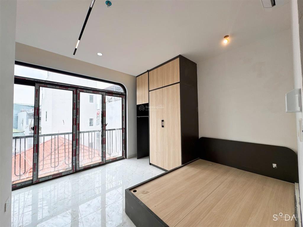 Cực đỉnh tòa dòng tiền nguyễn ngọc vũ 30m ra ô tô 17 phòng full đồ  60m 6 tầng thang máy