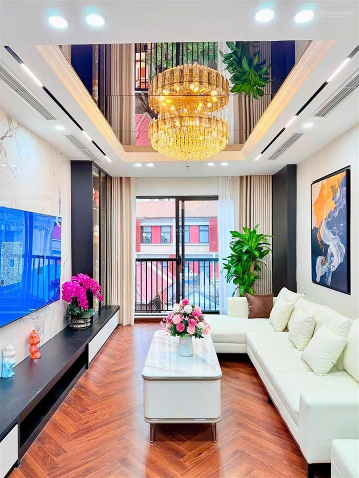 Bán nhà ô tô vào nhà 7 tầng thang máy tặng nội thất hiện đại 54m phố trung kính, quận cầu giấy