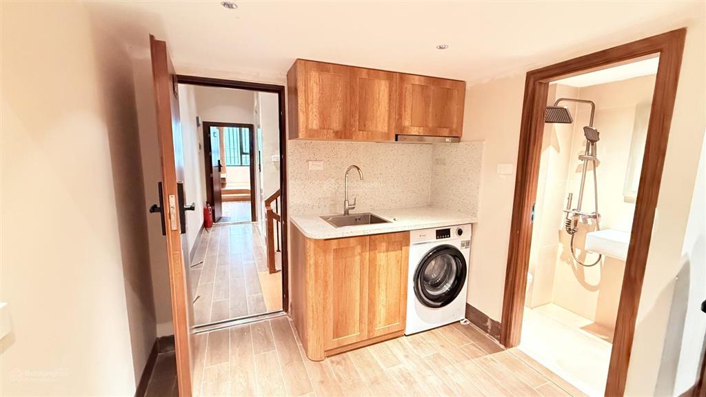 Toà dòng tiền yên hoà 48m2 6 tầng thang máy 30m thẳng ra phố 10 căn hộ decor phong cách nhật bản