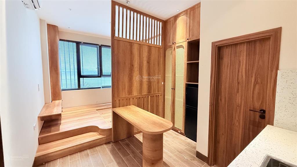 Toà dòng tiền yên hoà 48m2 6 tầng thang máy 30m thẳng ra phố 10 căn hộ decor phong cách nhật bản