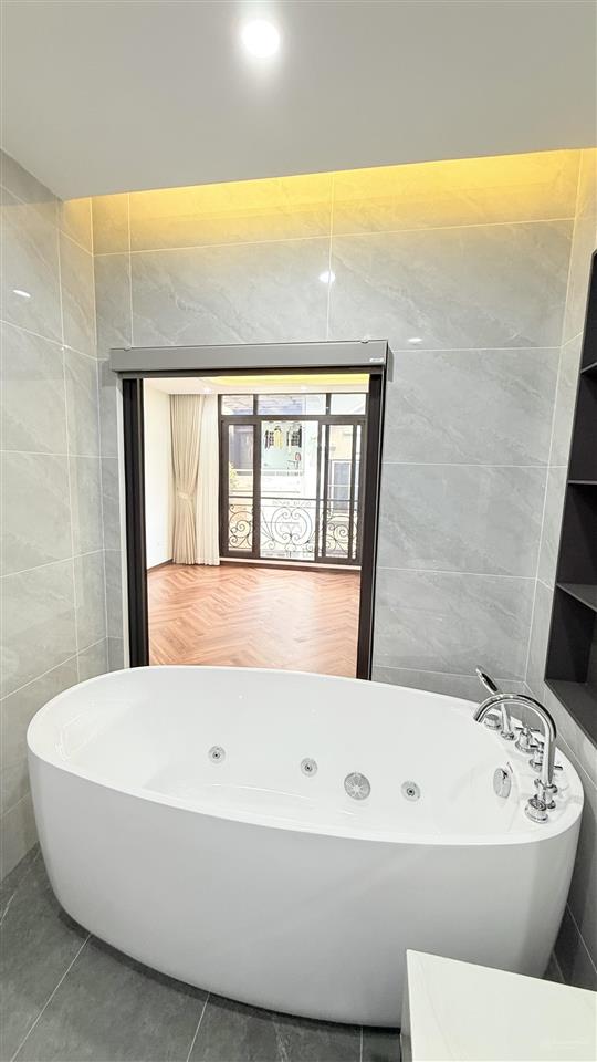 Siêu phẩm 7 tầng thang máy ô tô tránh kinh doanh phố thái hà 45m2 xây mới tặng nội thất hiện đại