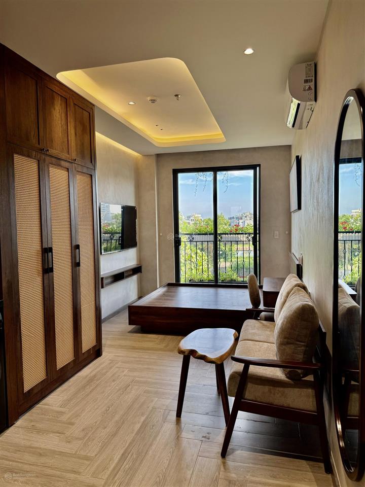 Bán toà apartment nguyễn chí thanh 17 căn hộ vip 70m 7 tầng thang máy 8.7m mt ngõ thông kinh doanh