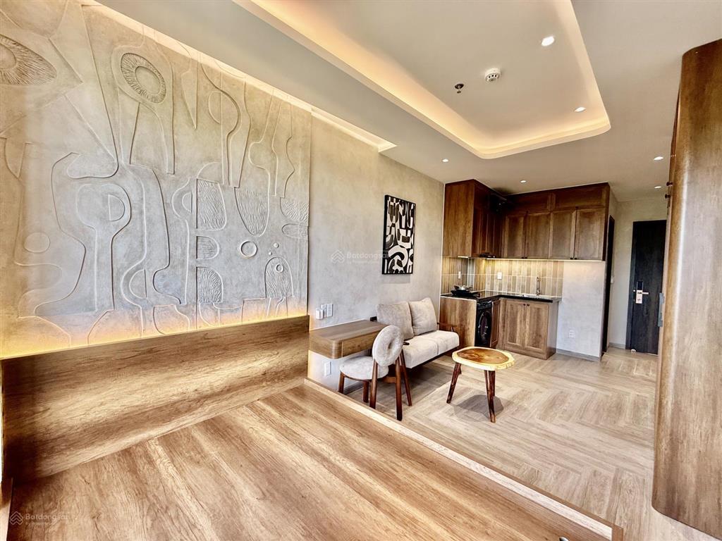 Bán toà apartment nguyễn chí thanh 17 căn hộ vip 70m 7 tầng thang máy 8.7m mt ngõ thông kinh doanh