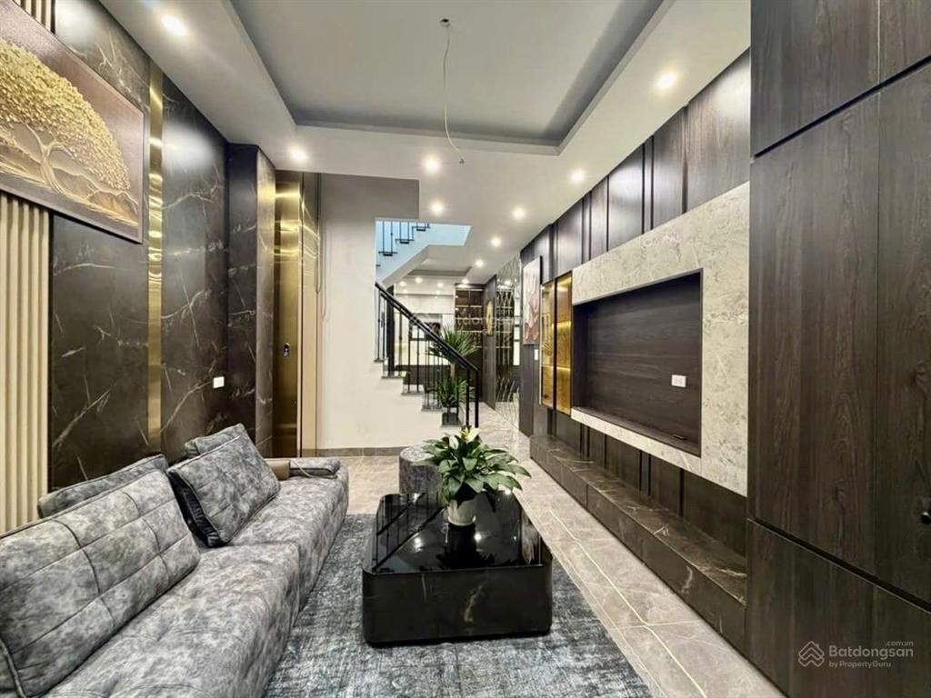 Bán nhà khâm thiên 56m 5 tầng thang máy ngõ thông gần phố đầy đủ nội thất công năng