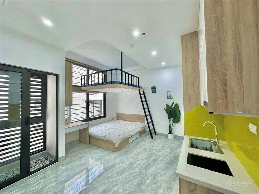 Bán gấp tòa dòng tiền thịnh quang đống đa 50m 7 tầng 11 phòng ngõ thông doanh thu gần tỷ/năm