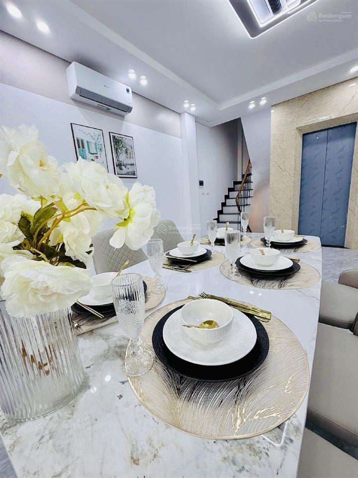 Siêu đẹp gần lăng bác 6 tầng thang máy 40m2 tặng nội thất xịn sò đẳng cấp không quy hoạch