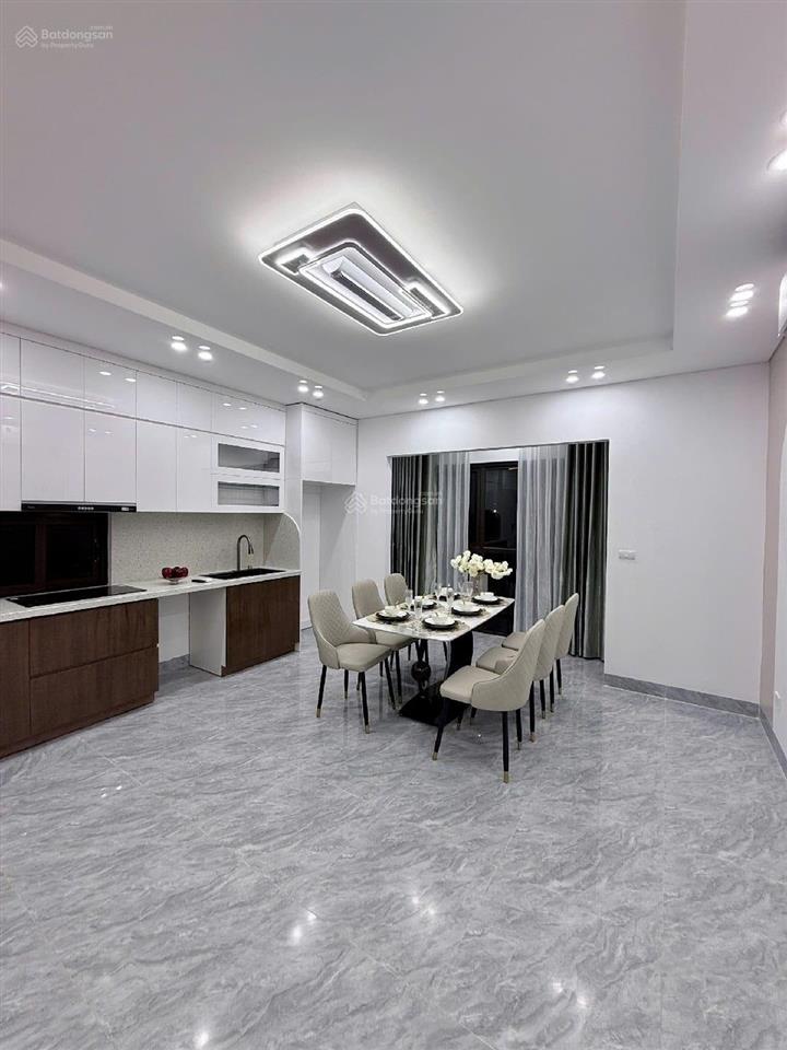 Siêu đẹp gần lăng bác 6 tầng thang máy 40m2 tặng nội thất xịn sò đẳng cấp không quy hoạch