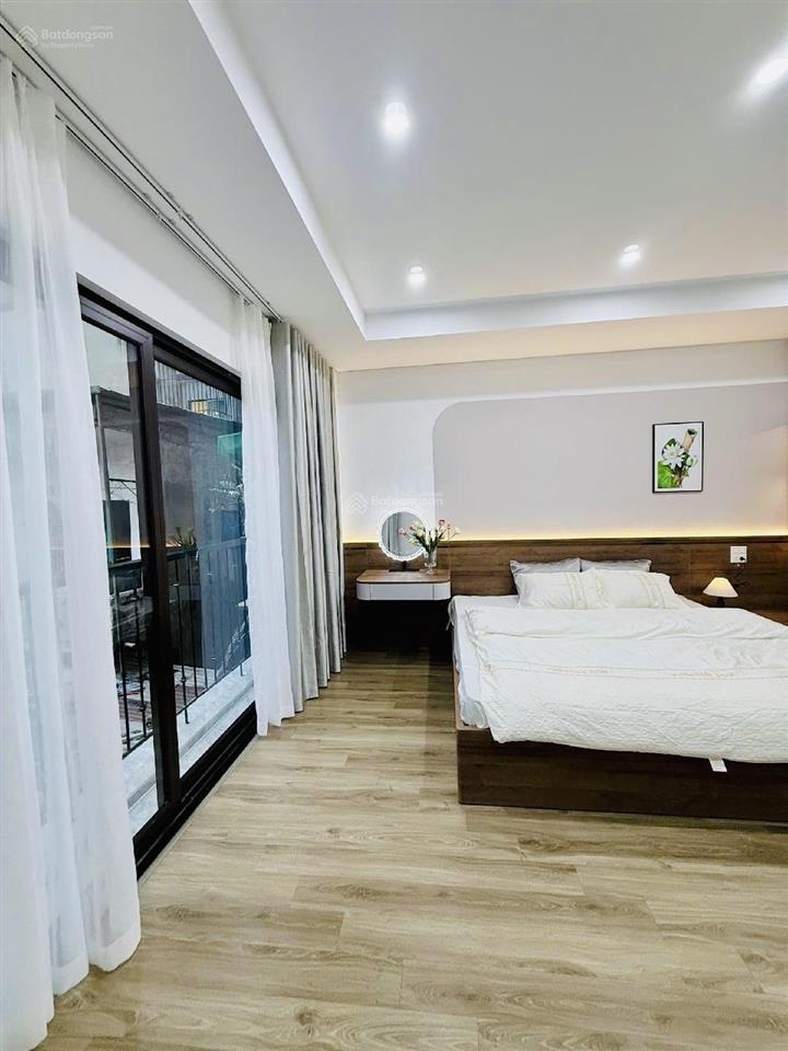 Siêu đẹp gần lăng bác 6 tầng thang máy 40m2 tặng nội thất xịn sò đẳng cấp không quy hoạch