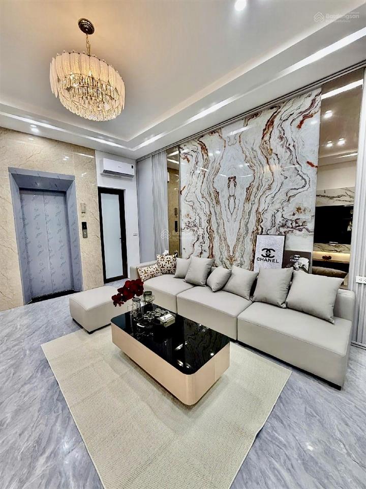Siêu đẹp gần lăng bác 6 tầng thang máy 40m2 tặng nội thất xịn sò đẳng cấp không quy hoạch