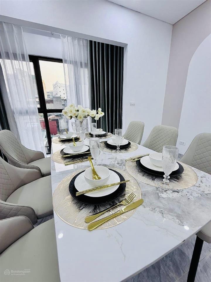Siêu đẹp gần lăng bác 6 tầng thang máy 40m2 tặng nội thất xịn sò đẳng cấp không quy hoạch