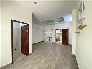 Mặt tiền đường lê thị chợ, liền kề phú mỹ hưng quận 7, diện tích 151.2m2, 4 tầng, 6pn 5wc kiên cố