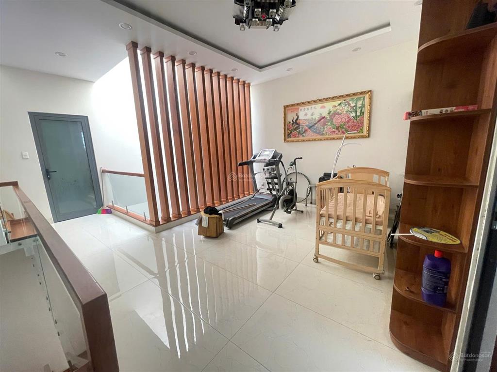 Bán shophouse halla gồm 4 tầng, thị trường 25 tỷ, nay bán 20 tỷ