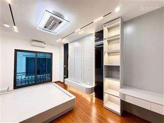 Bán nhà thạch bàn, 33m2, đầy đủ nội thất hiện đại giá chưa tới 6 tỷ