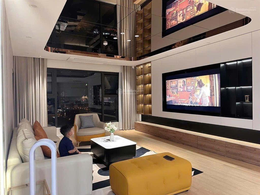 Bán căn hộ la casta văn phú 117m diện tích 117m/3pn/2vs  giá 9,5 tỷ.