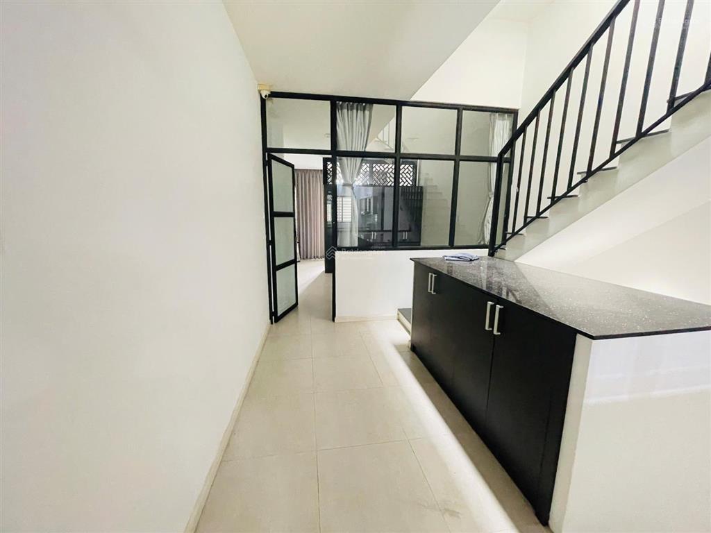 Nhà 3 tầng mặt tiền gần chợ tân mỹ, phường tân phú, quận 7