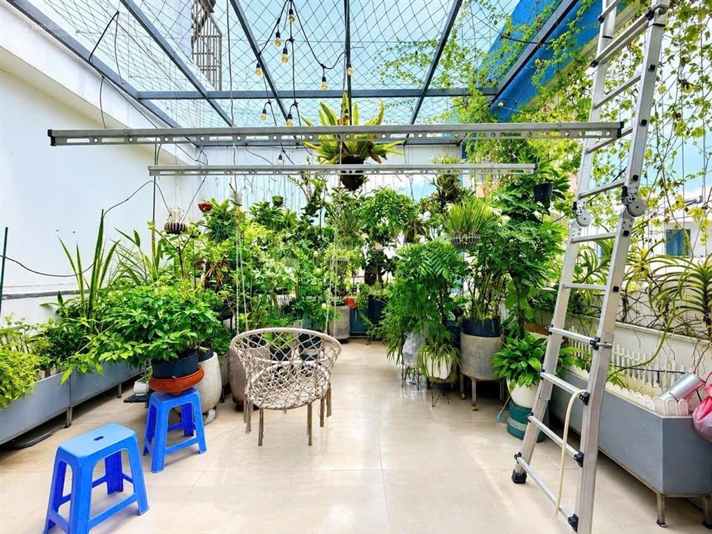 8 tỷ 90m2 (5x18m) nhà 4 tầng  tặng nội thất  lý phục man