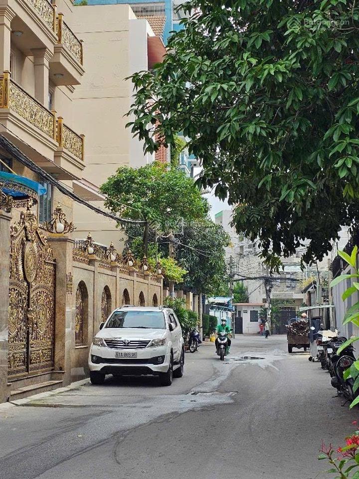 Cho thuê 200m đất (12 x 16), hẻm xe tải thông, ngay lê văn lương lotte q7