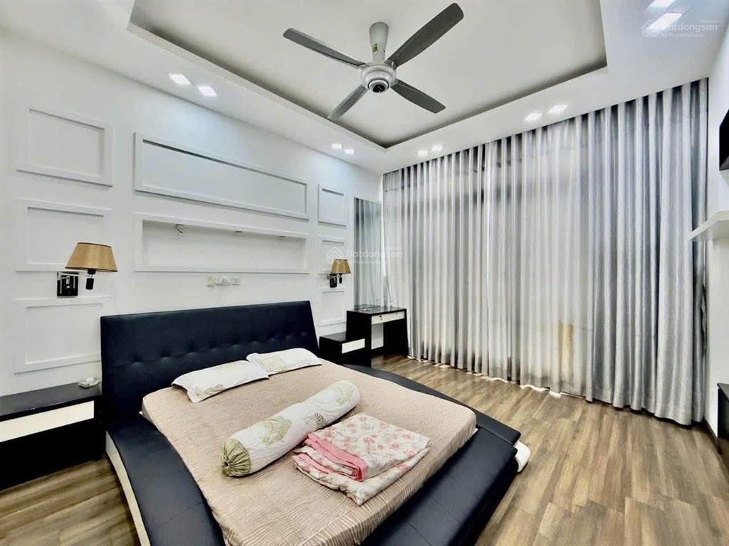 5.x tỷ nhà 4 tầng lý phục man, hẻm thông xe tải, chủ gấp bán