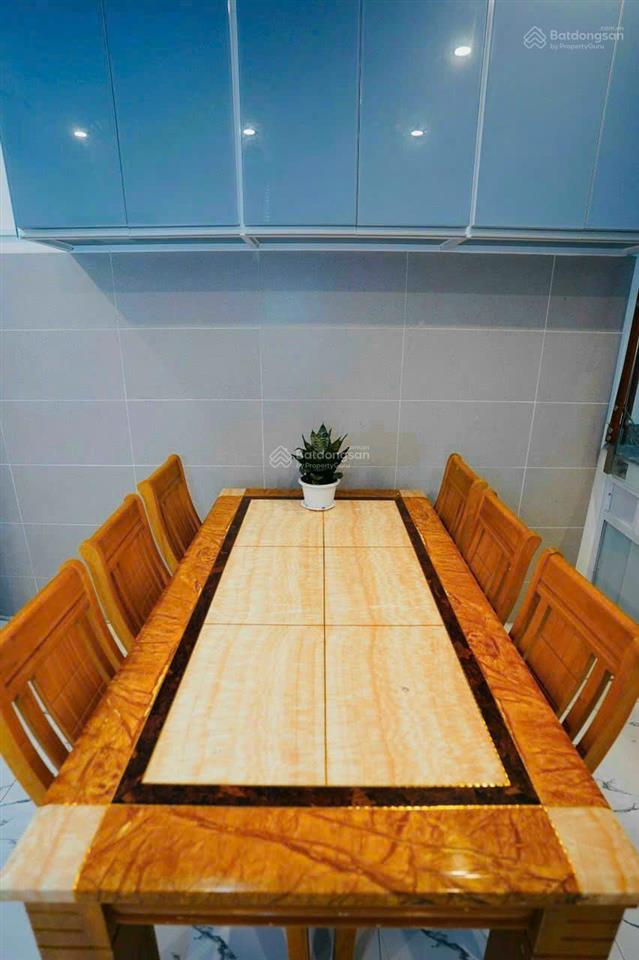 Nhà đường hoàng văn thụ, tân bình, 1 trệt 2 lầu, 4pn, 4wc