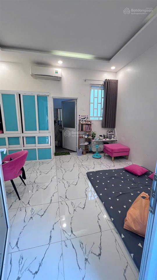 Nhà đường hoàng văn thụ, tân bình, 1 trệt 2 lầu, 4pn, 4wc