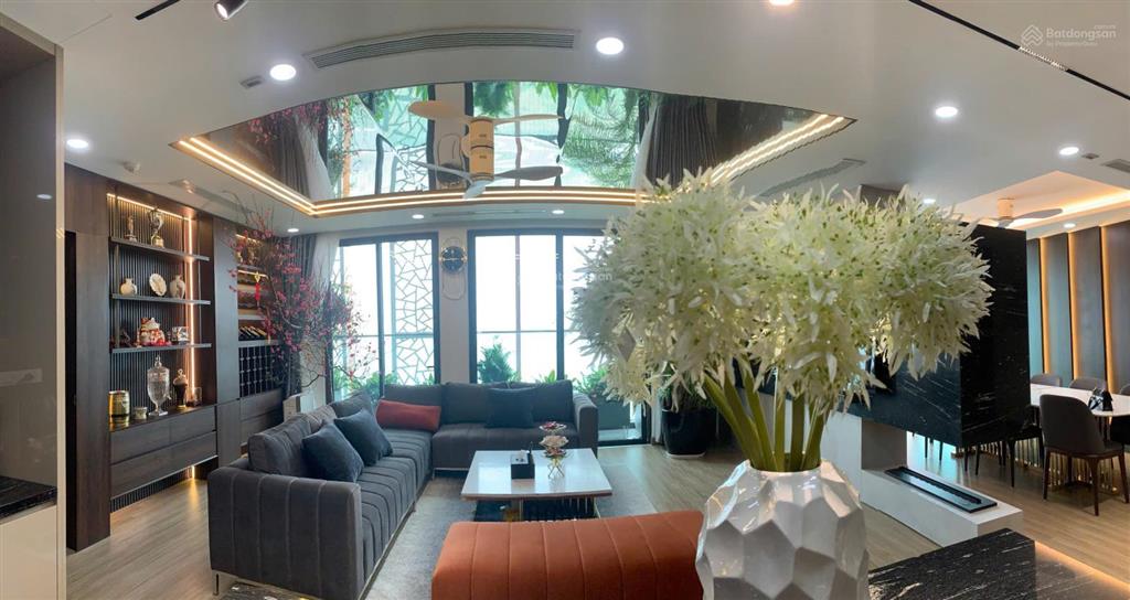 Chuyển xuống biệt thự gia đình cần bán gấp căn hộ diện tích khủng 4 ngủ 3 vệ sinh tại rivera park