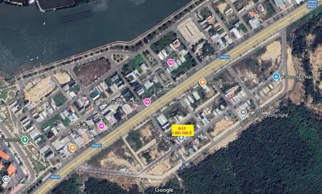Cho thuê đất làm kho, xưởng. nằm ngay trung tâm thành phố, xe tải vào được. khô ráo,không ngập lụt.