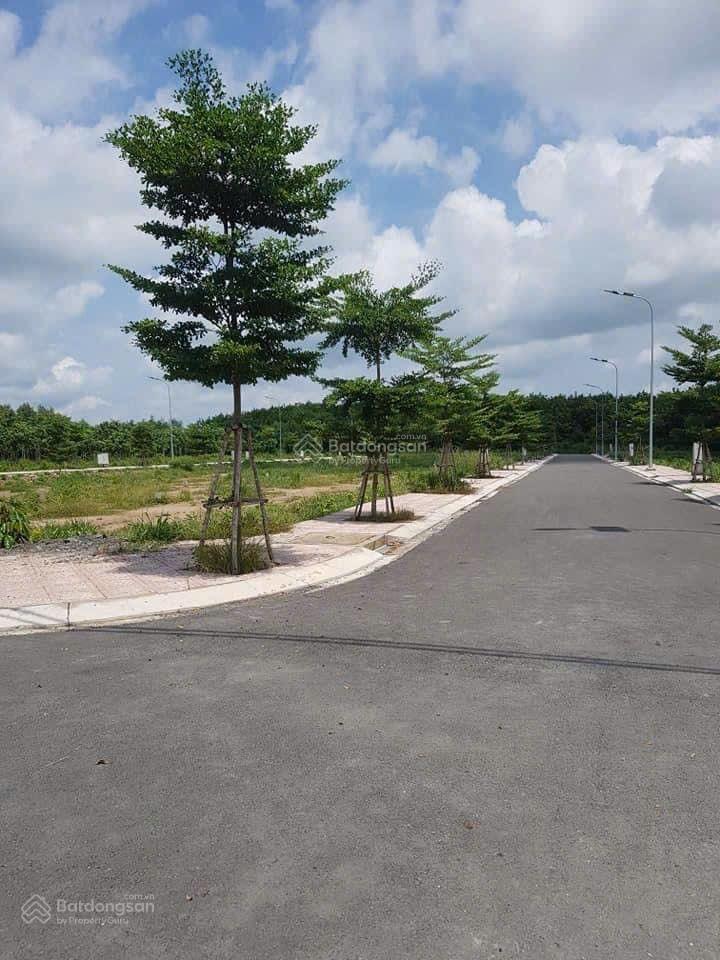 Cần bán lô đất 2 mặt tiền giá 1,5 tỷ. mặt tiền đường 20m tại phường phú hòa đông (mới) tphcm