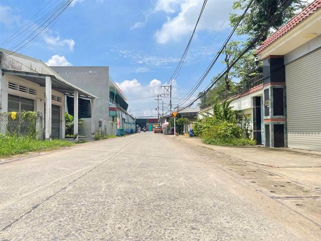 Chính chủ gửi bán đất làm nhà vườn. 547,2m2 có thổ cư. giá 1,4 tỷ