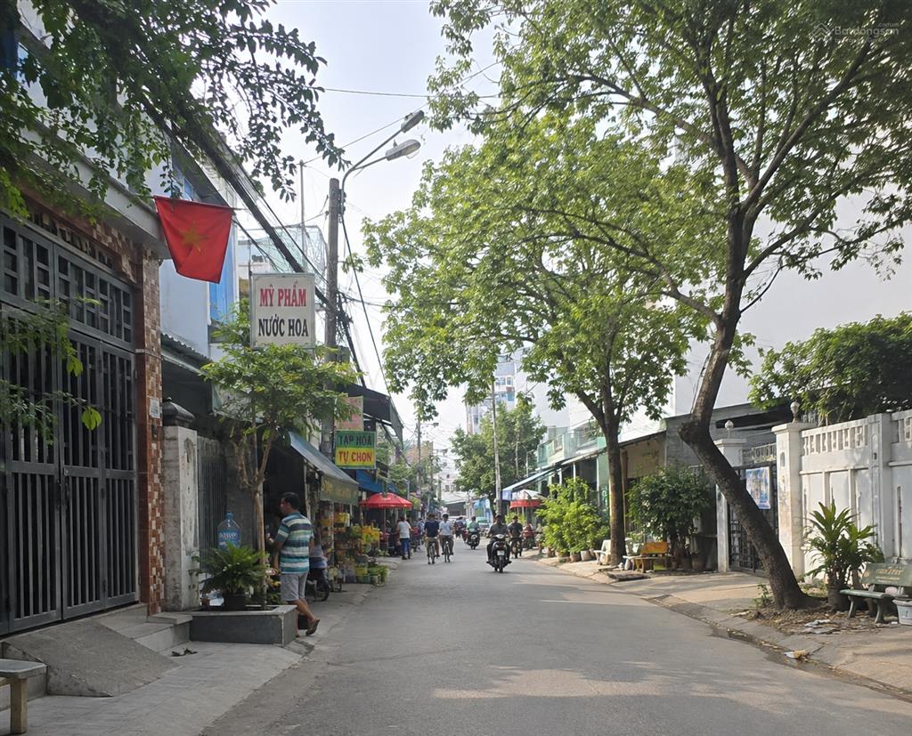 Cần bán lô đất 6m x 20m thổ cư ở củ chi. đường nhựa kinh doanh thuận tiện.
