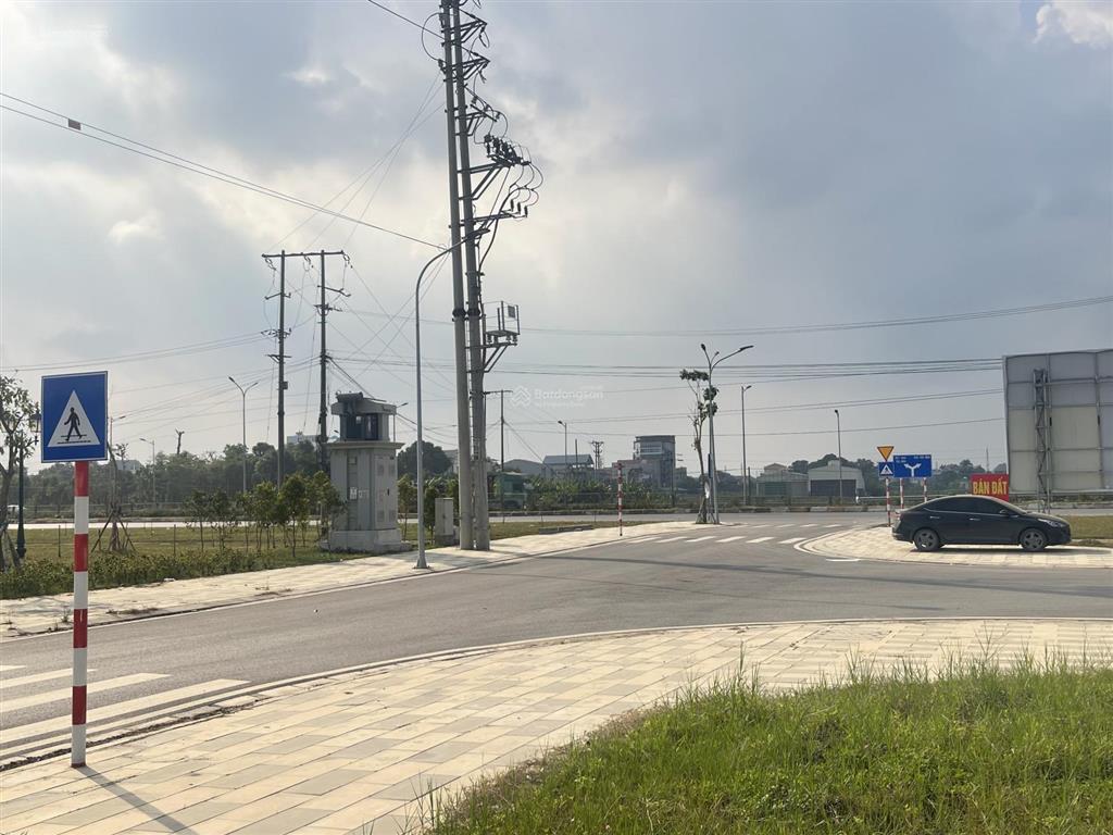 Lô góc suất ngoại giao, view trực diện trường học khu đô thị yên bình xanh sam sung thái nguyên