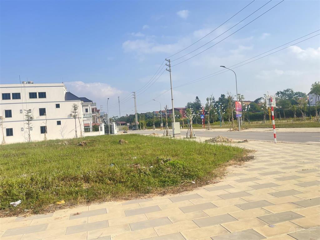 Lô góc suất ngoại giao, view trực diện trường học khu đô thị yên bình xanh sam sung thái nguyên