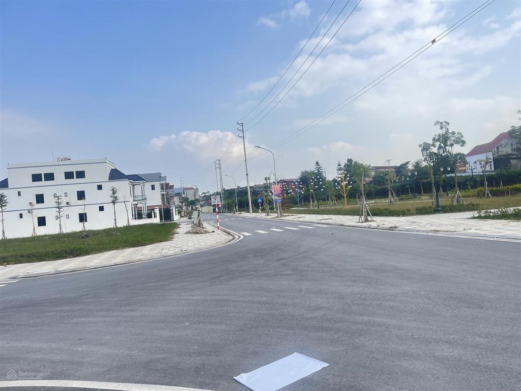 Lô góc suất ngoại giao, view trực diện trường học khu đô thị yên bình xanh sam sung thái nguyên