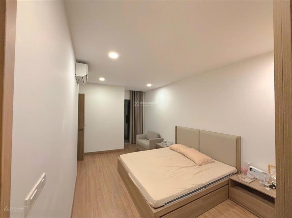 Chính chủ tôi cần bán 5,35 tỷ căn 2 ngủ 77m2 để đổi căn rộng hơn tòa le grand jardin sài đồng
