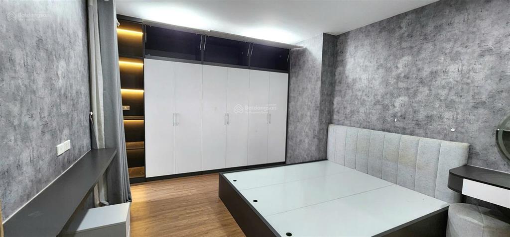 Tôi cần bán gấp căn hộ 2 phòng ngủ 77m2 full nội thất tâm huyết chỉ hơn 6 tỷ tòa le grand jardin