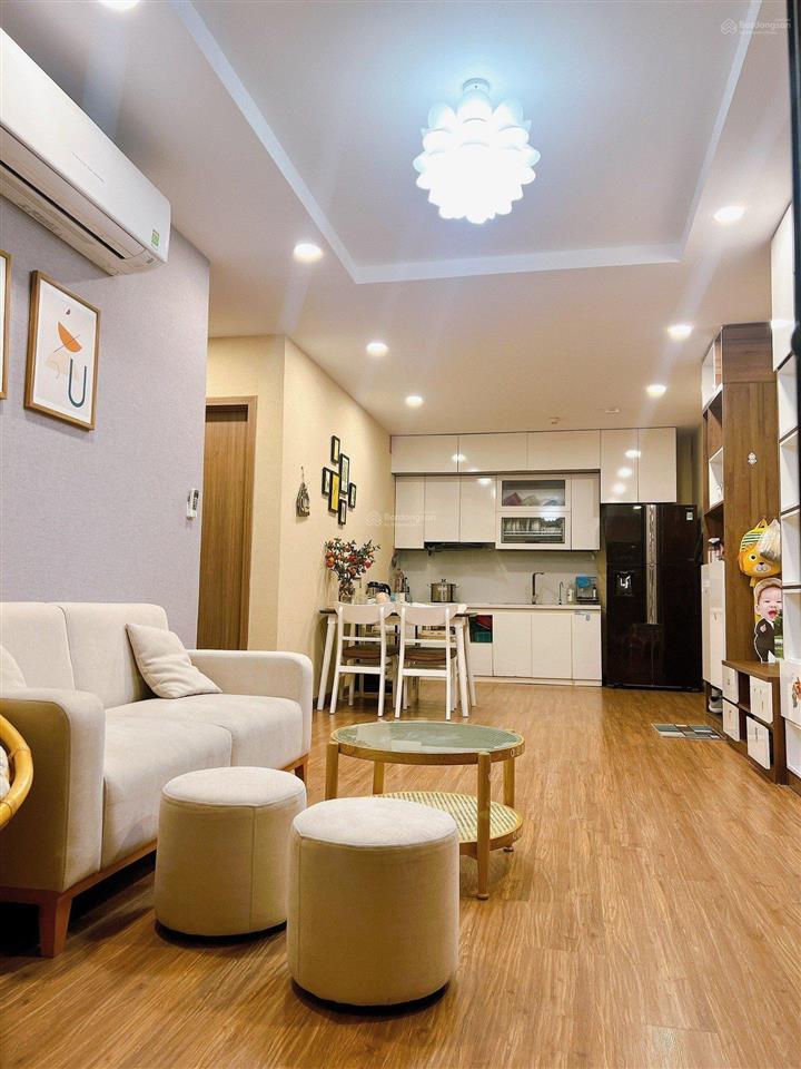 Tôi bán gấp căn hộ 2 ngủ 77m2 tầng 10 siêu đẹp, full nội thất tòa le grand jardin sài đồng 6.3tỷ