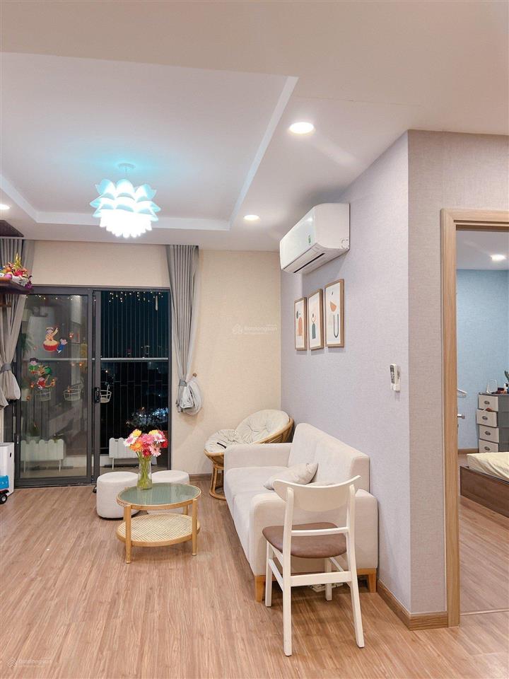 Tôi bán gấp căn hộ 2 ngủ 77m2 tầng 10 siêu đẹp, full nội thất tòa le grand jardin sài đồng 6.3tỷ