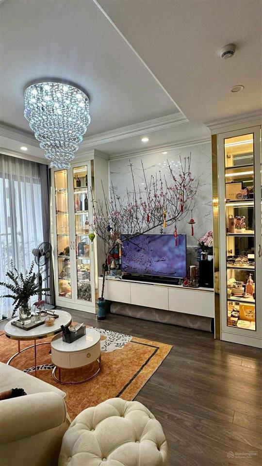 Tôi chính chủ bán gấp căn góc 97m 3 ngủ giá 7,5 tỷ. sổ đỏ đầy đủ, hướng mát