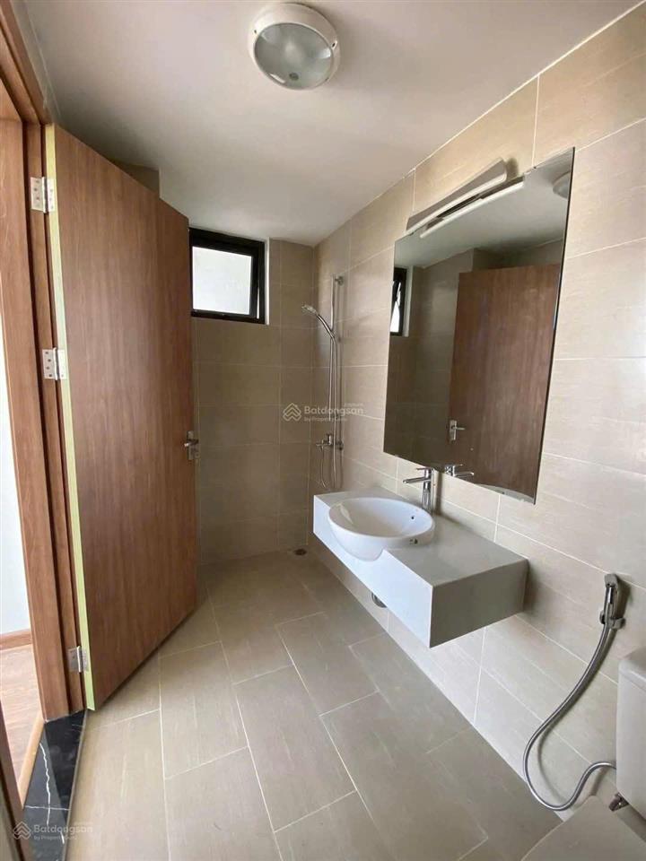 Chính chủ bán căn 3 phòng ngủ hướng mát tòa le grand jardin sài đồng giá tốt