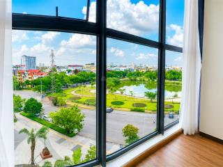 Chính chủ cần bán gấp căn 3 ngủ tòa l2 view hồ giá 6,8 tỷ le grand jardin sài đồng