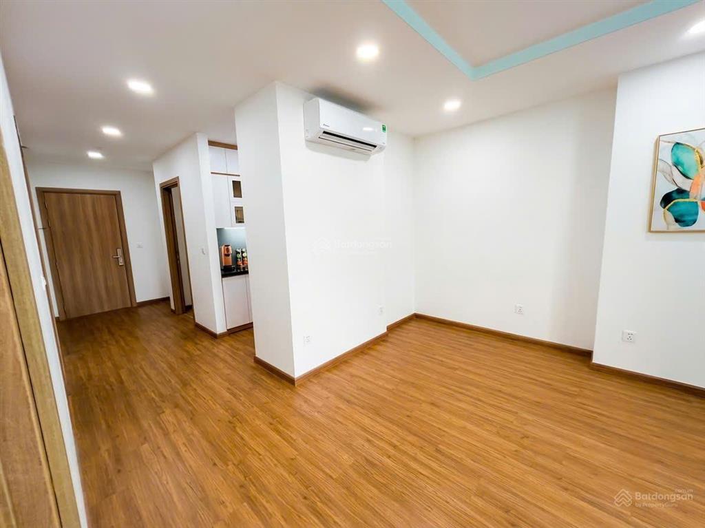 Tôi chính chủ bán căn 3pn tòa l2 ban công đb giá công khai 5,7 tỷ (có tl)